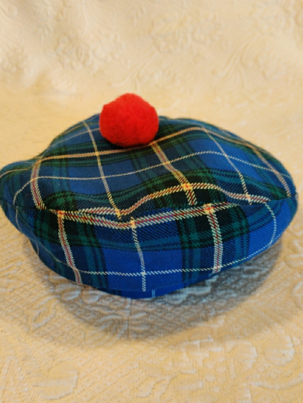 This Vintage Newsboy Nova Scotia Tartan Hat by Bonda is a classic and retro-insp